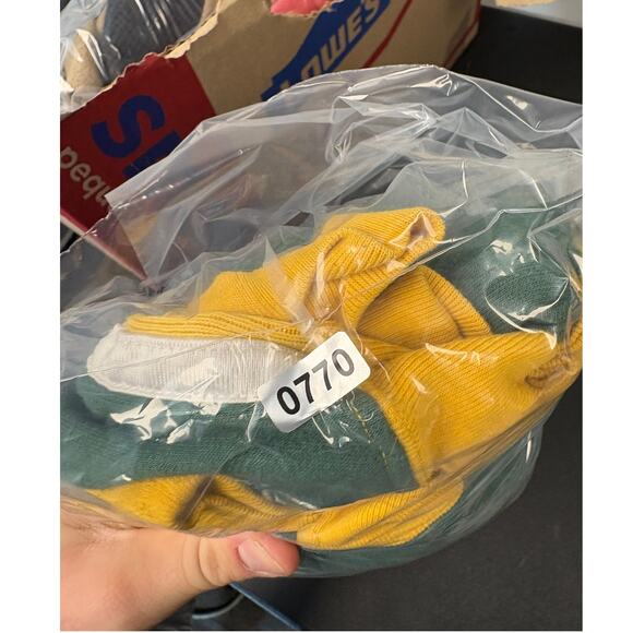 Green Bay Packers NFL Football Pullover Hoodie Kids Reebok Small Green Yellow - Picture 6 of 6